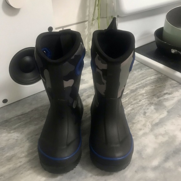 Toddler Boys Size 5 Lightweight Rain Snow Winter Boots New - Picture 3 of 6